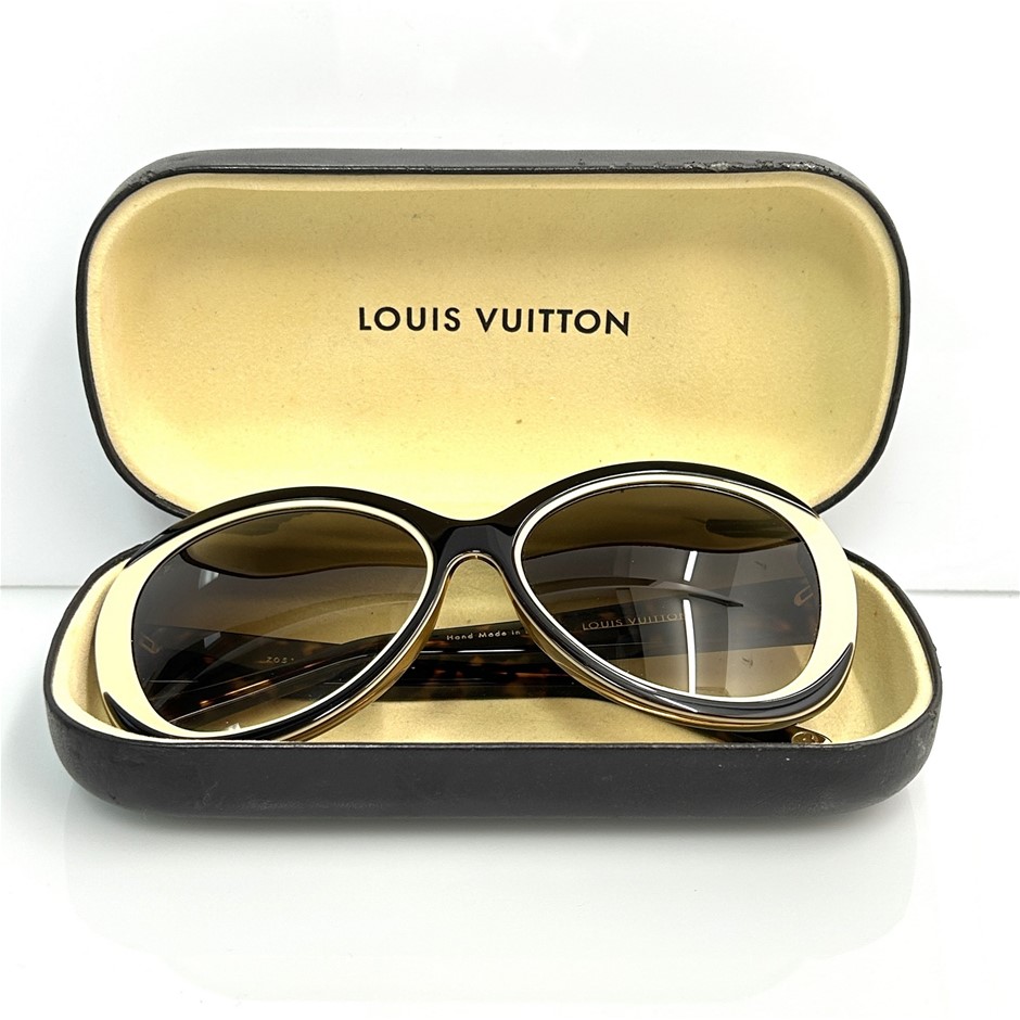 Louis Vuitton oversized round sunglasses
