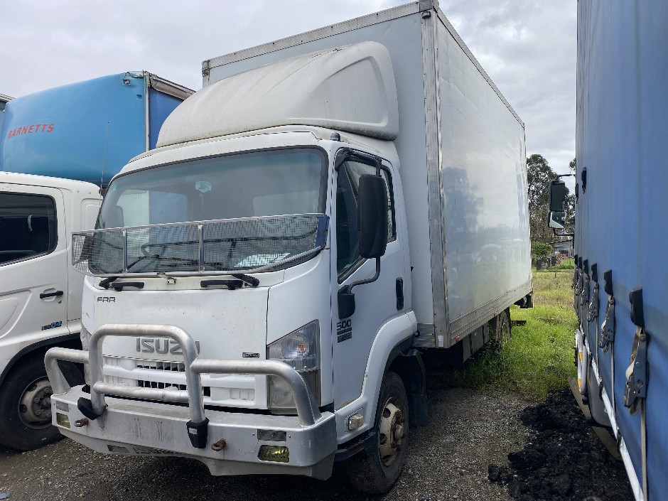 <p>2009 Isuzu FRR500   4x2 Pantech</p>