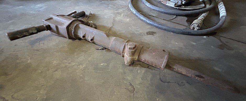 3x Air Jack Hammers