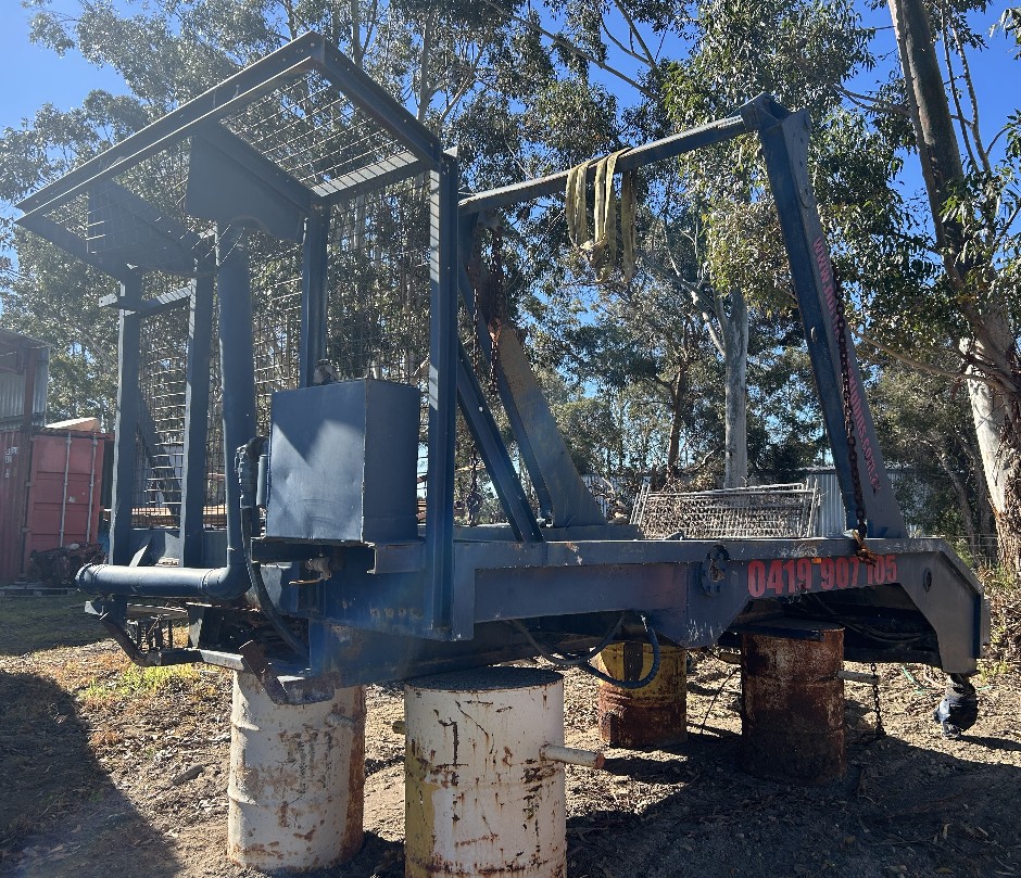 <p>Steelweld Revesby Marrel Skipbin Loader</p>