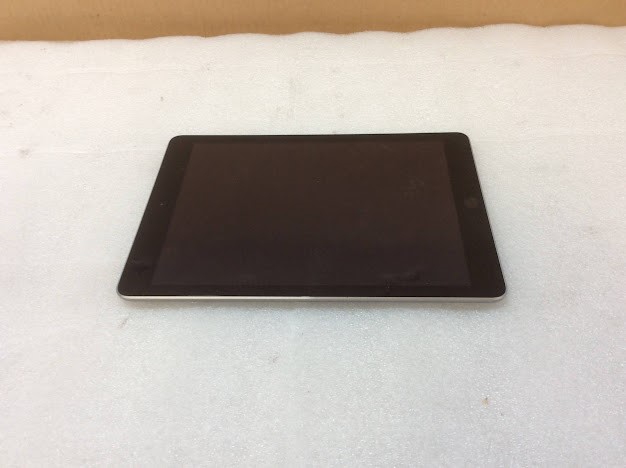 Apple iPad 5 (A1822) Tablet 32GB