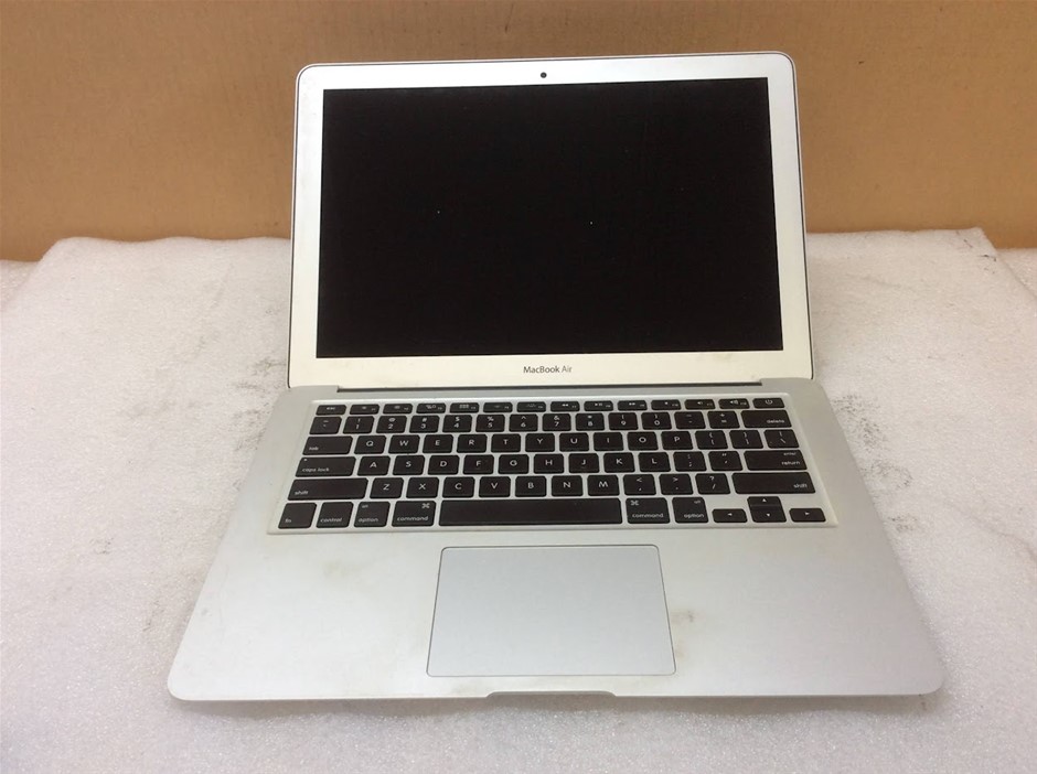 APPLE MACBOOK AIR (A1466)(2632) Laptop I5-4250U 8GBRAM 128GB Silver