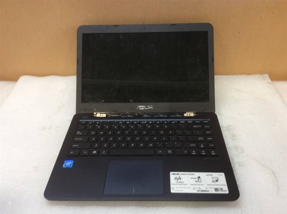 ASUS E402M laptop N2840 2GBRAM 32GB Black