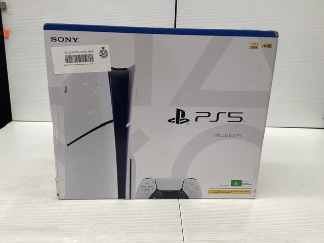 <p>Sony PlayStation 5 In Box</p>