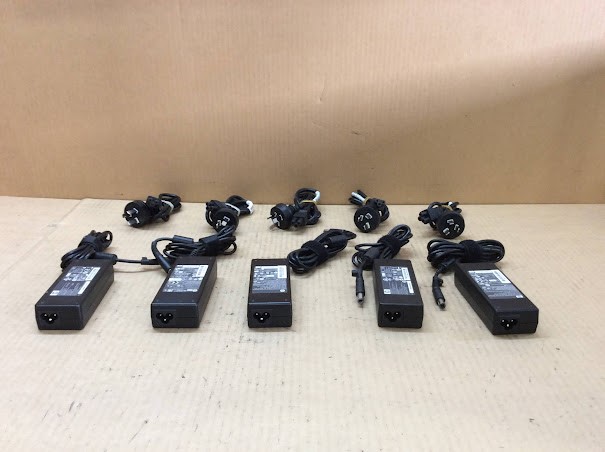 HP 90W Large Round Pin Laptop Chargers (Lot of 5)