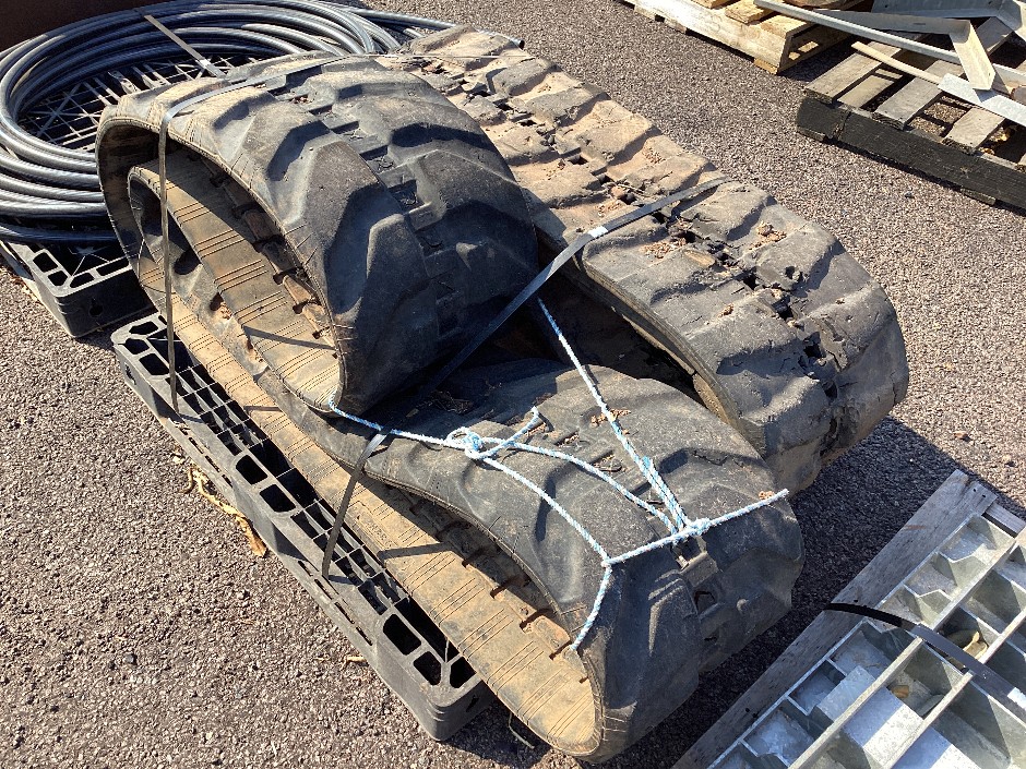 <p>Used Loader Rubber Tracks</p>