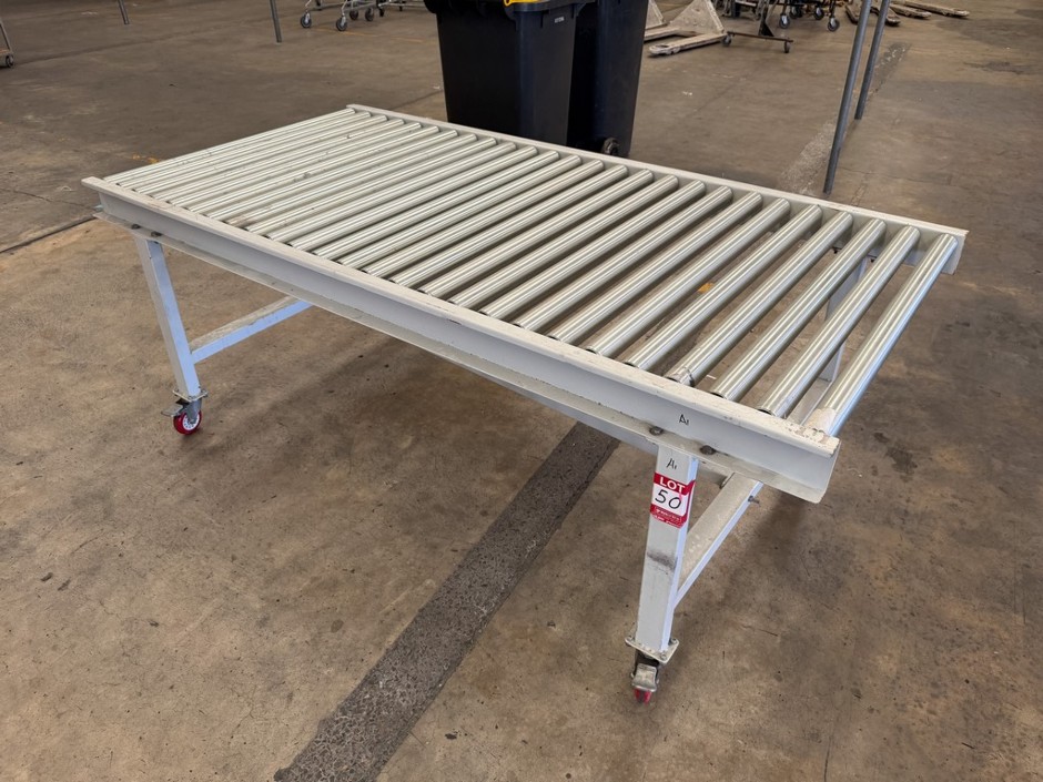 <p>Mobile Feed Roller Stand</p>