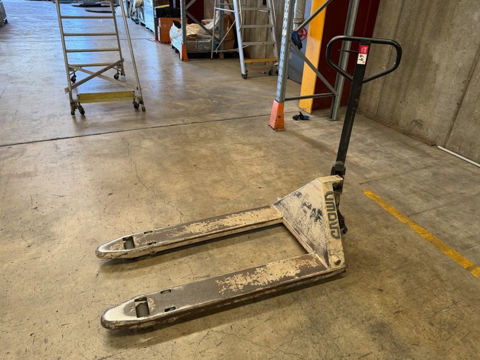 Crown Hydraulic Pallet Truck