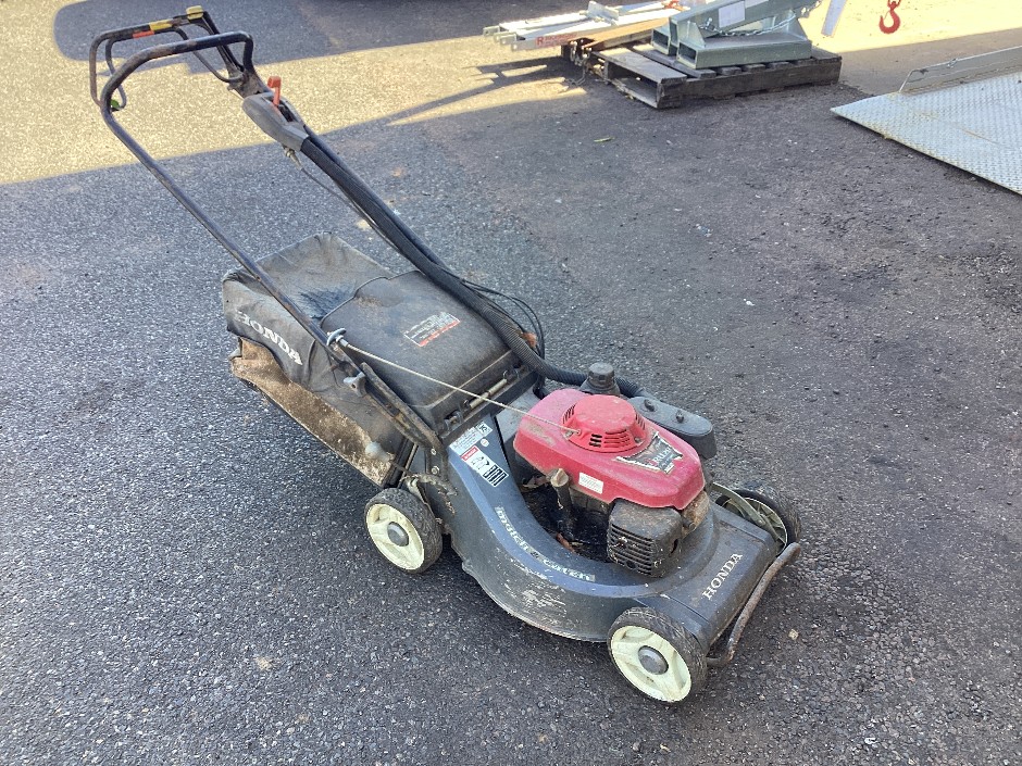 Honda HRU216 Mulch & Catch Mower
