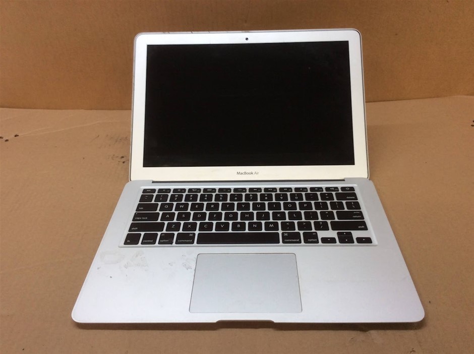 APPLE MACBOOK AIR(A1466)(2632) Laptop I5-4260U 4GBRAM 128GB Silver