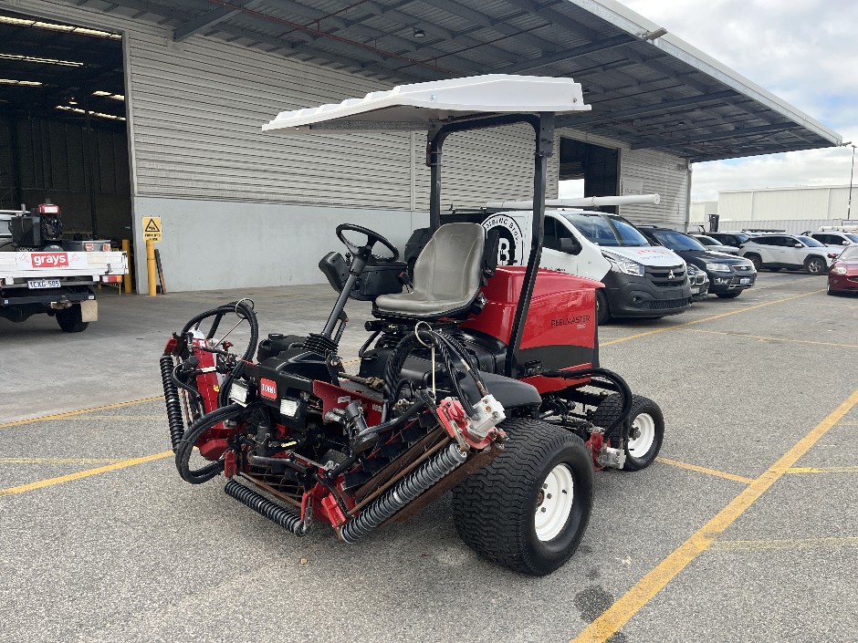 TORO Groundsmaster 4300