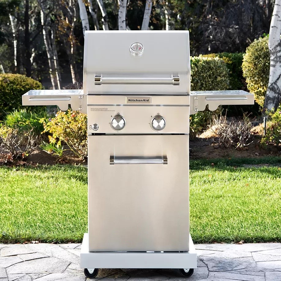 KITCHENAID 2 Burner Stainless Steel Gas Grill. 720-0819GL NB: good as new,