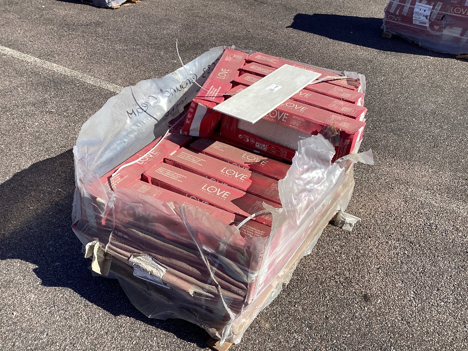 Pallet of Assorted Tiles Ground Cream 20cm x 60cm