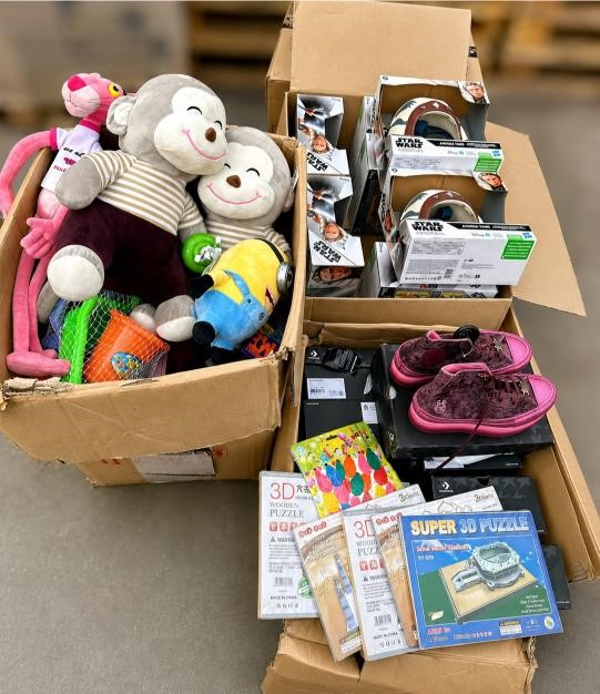 MIXED TOYS & SHOES BUNDLE: 1 Box Full of Assorted Toys & Plushies + 8 Pairs