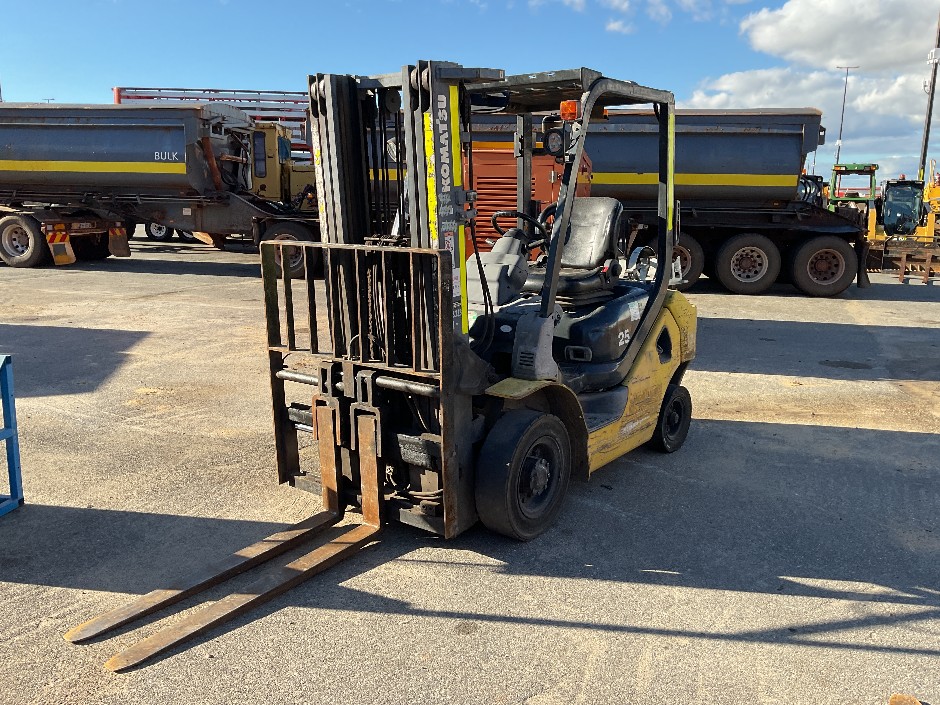 2012 Komatsu FG25HT-17 Petrol and Gas