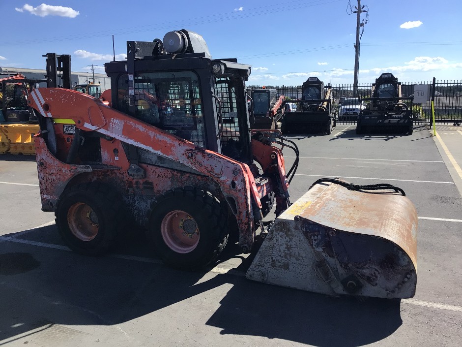 Kubota SSV75 & 4in1 Bucket and Contents