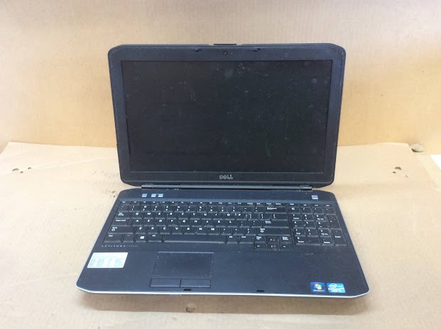 DELL Latitude E5530 Laptop i3-3110M 4GBRAM/240GB Black