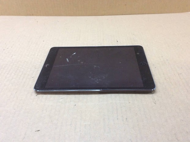 Apple iPad mini 2 (A1489) Tablet 16GB