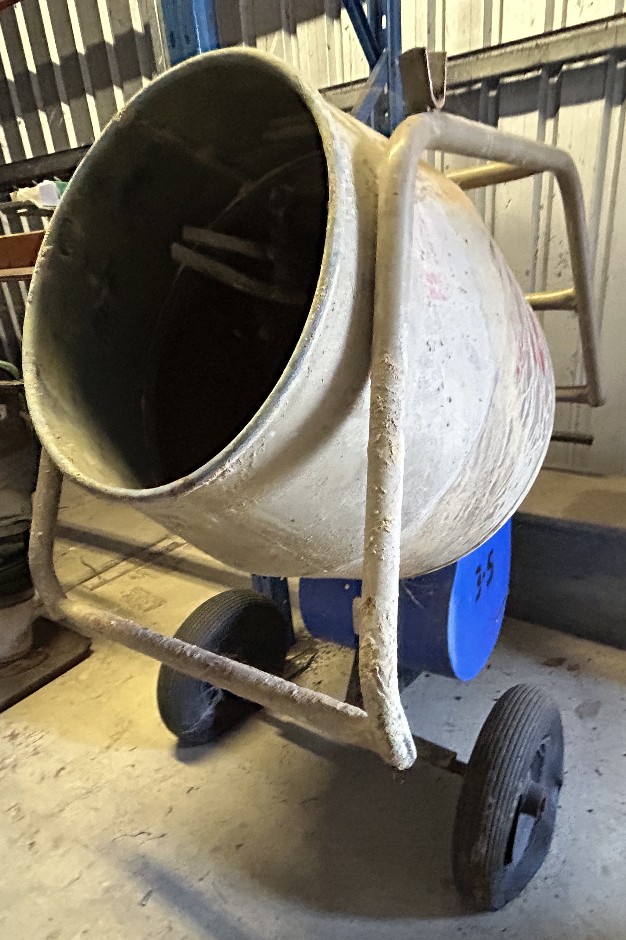 <p>TMP 3.5HP Honda Petrol Cement Mixer with Stand</p>