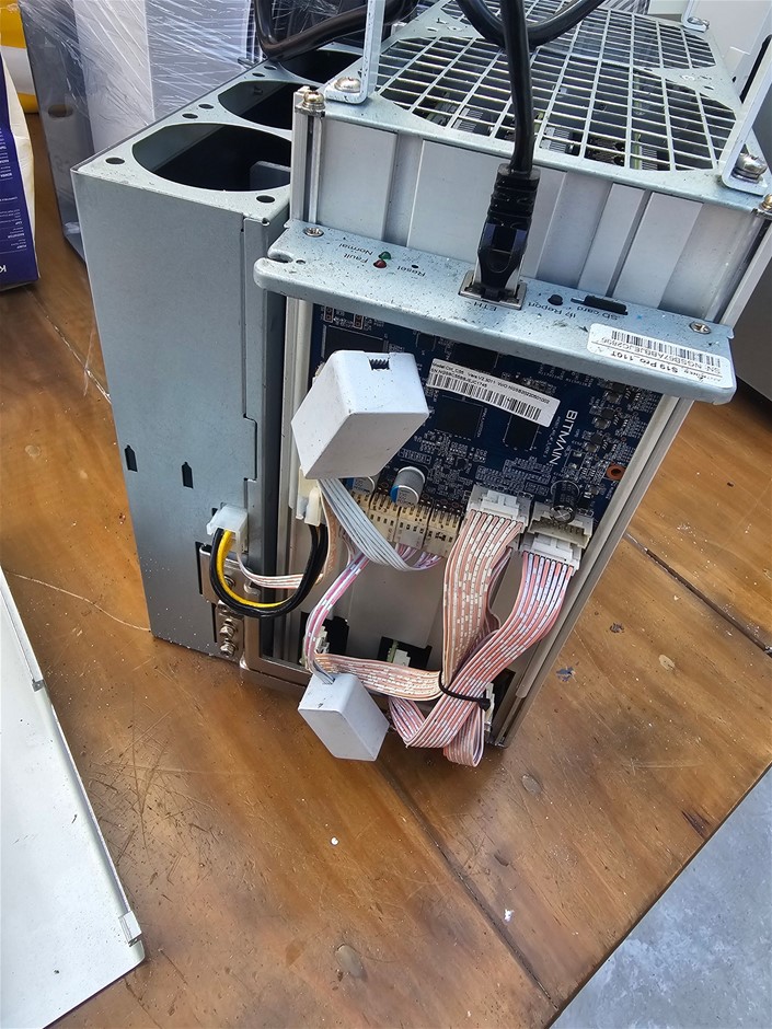 ANTMINER S19PRO WITH SUBMERSION TANK OIL AND COOLER