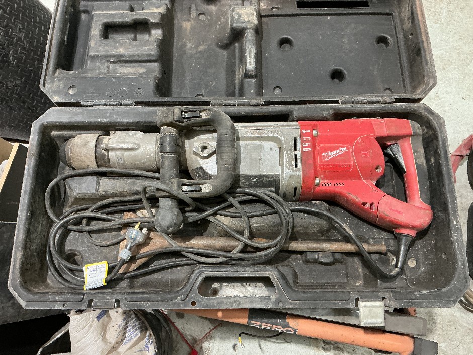 <p>Milwaukee Rotary Hammer</p>