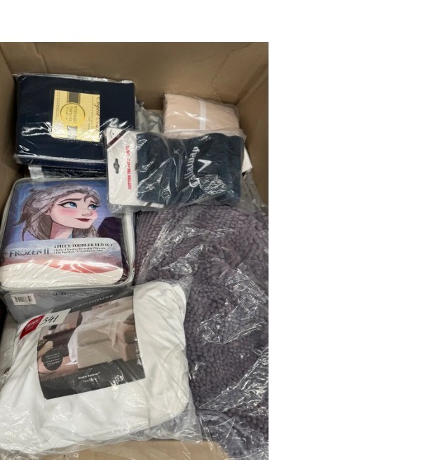 Assorted Mix of Bedding, Childrens Bedding, Curtains, Bath Mats. NB: Items