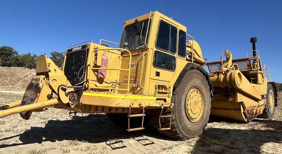 1989 Caterpillar 657E Scraper