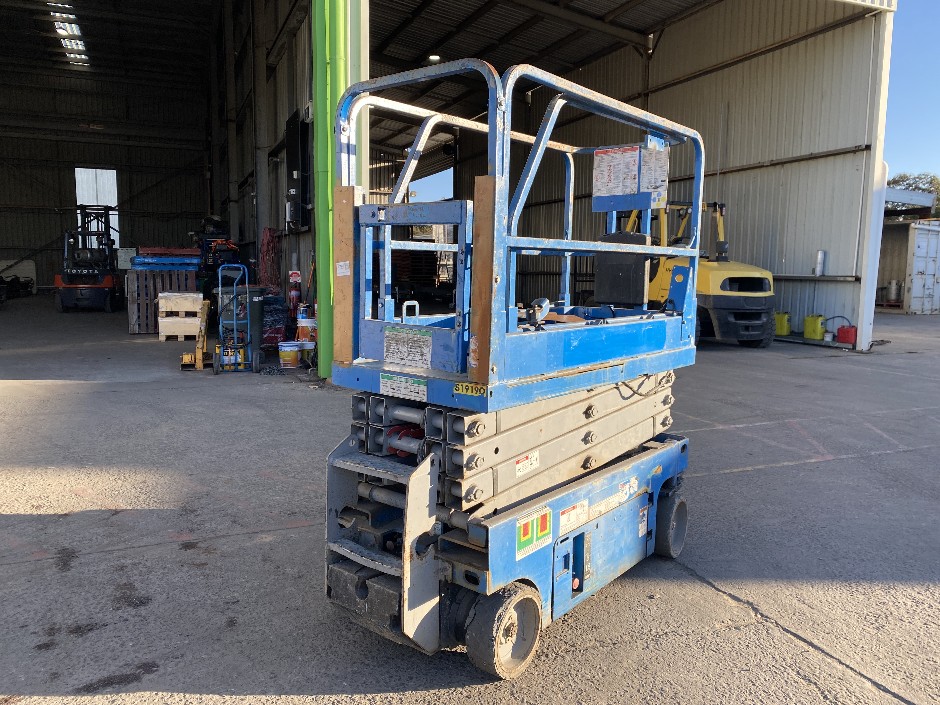 2018 Genie GS1932 Electric Scissor Lift