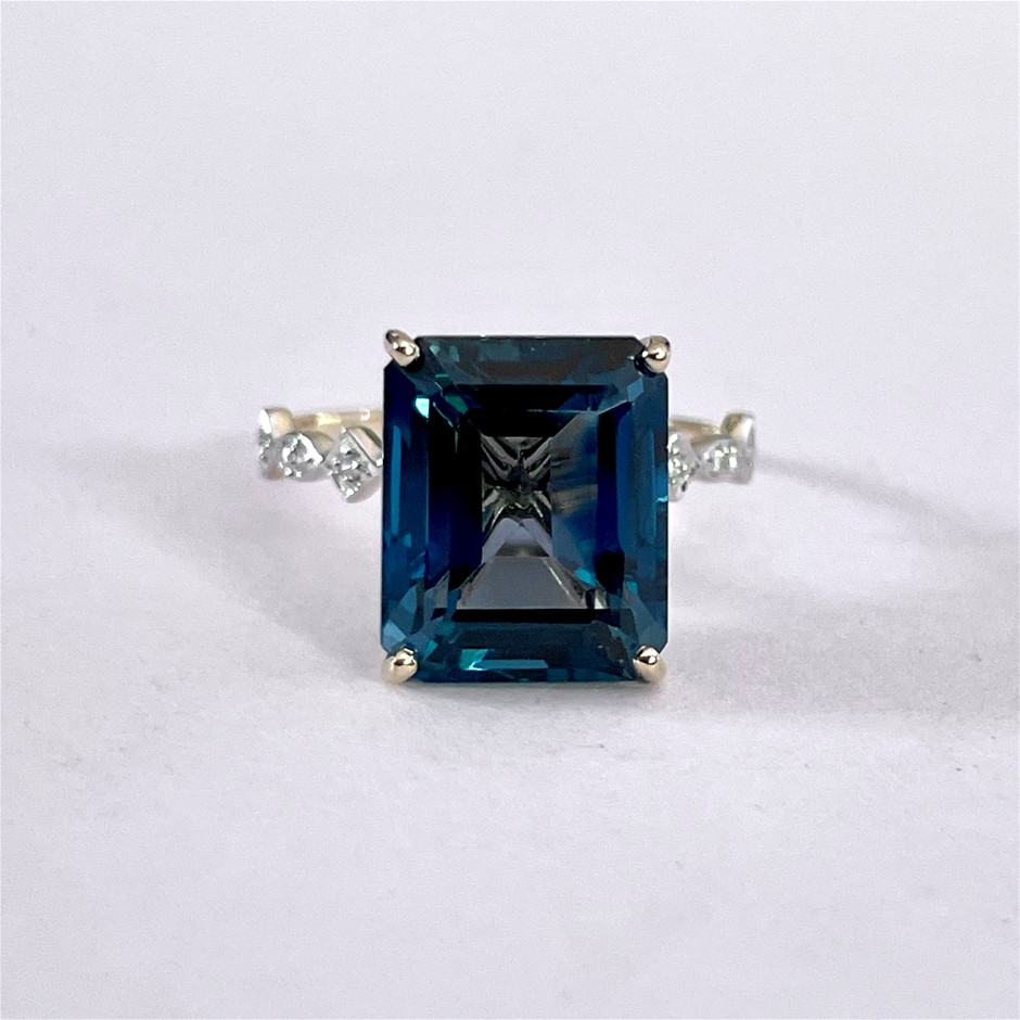 Yellow Gold Natural London Blue Topaz & Diamond Ring with IGI valuation