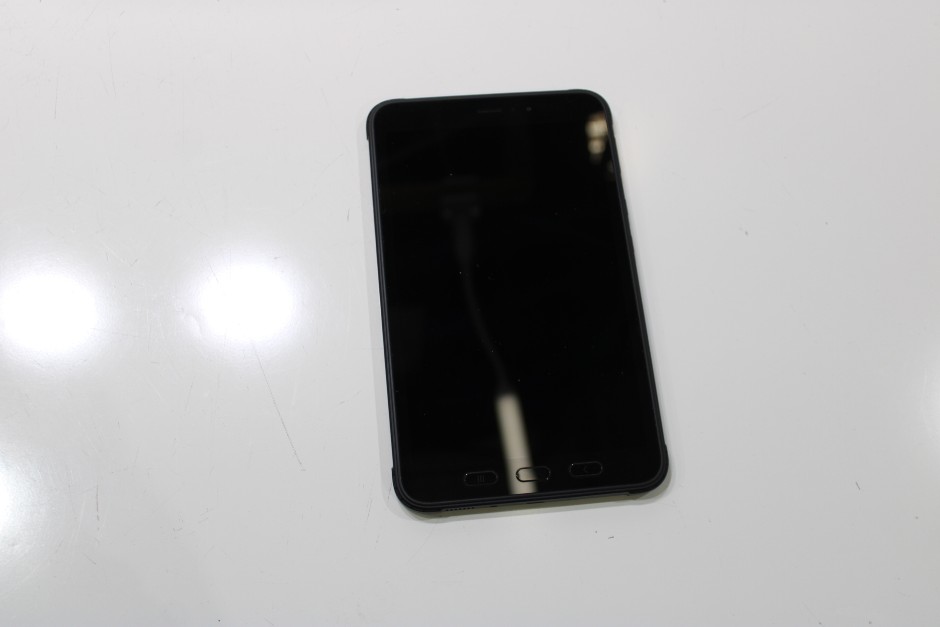 <p>SAMSUNG GALAXY TAB ACTIVE 3 SM-T575</p>