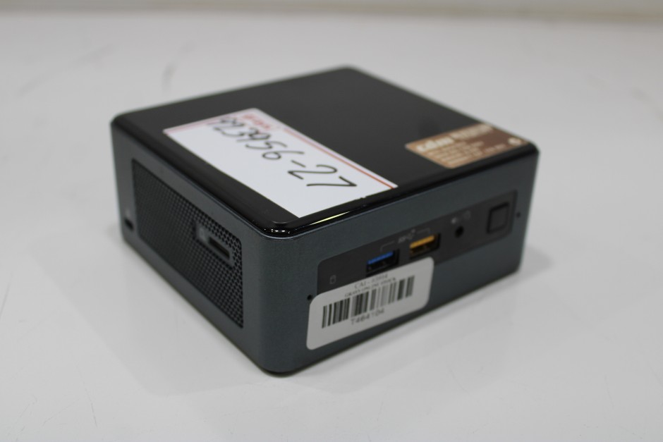 INTEL NUC8I7BEH