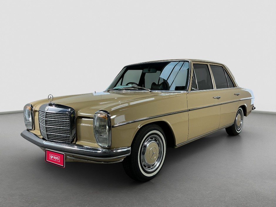 1973 Mercedes 220 Saloon Petrol