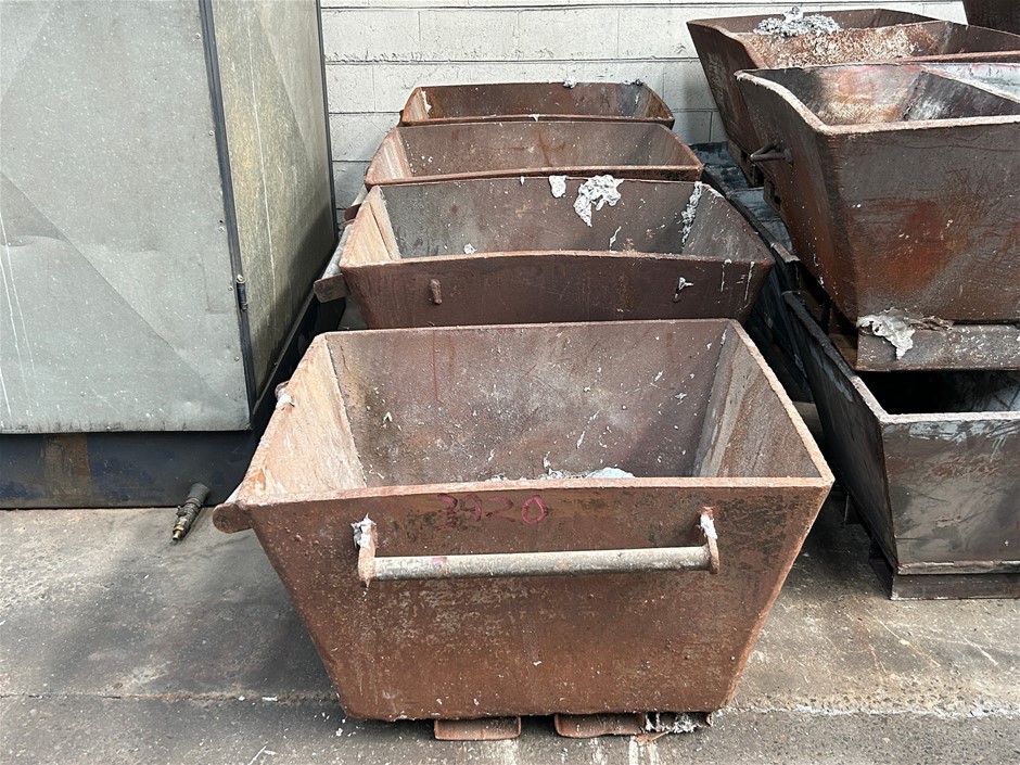 4 x Cast Iron Smelting Bins