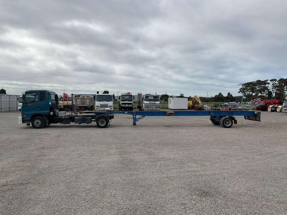 <p>2012 UD Prime Mover With 2007 Phenu Skel Trailer Combo</p>