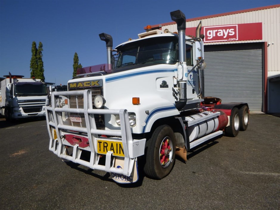 2005 Mack Trident CLS 6 x 4 Prime Mover
