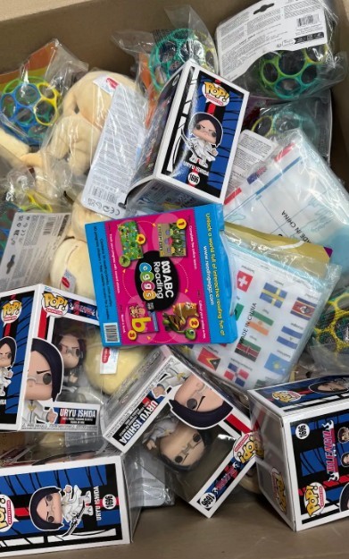 Assorted Box of Childrens/Baby Toys, Incl: Tiny love boho, Pop! Vinyl Figur