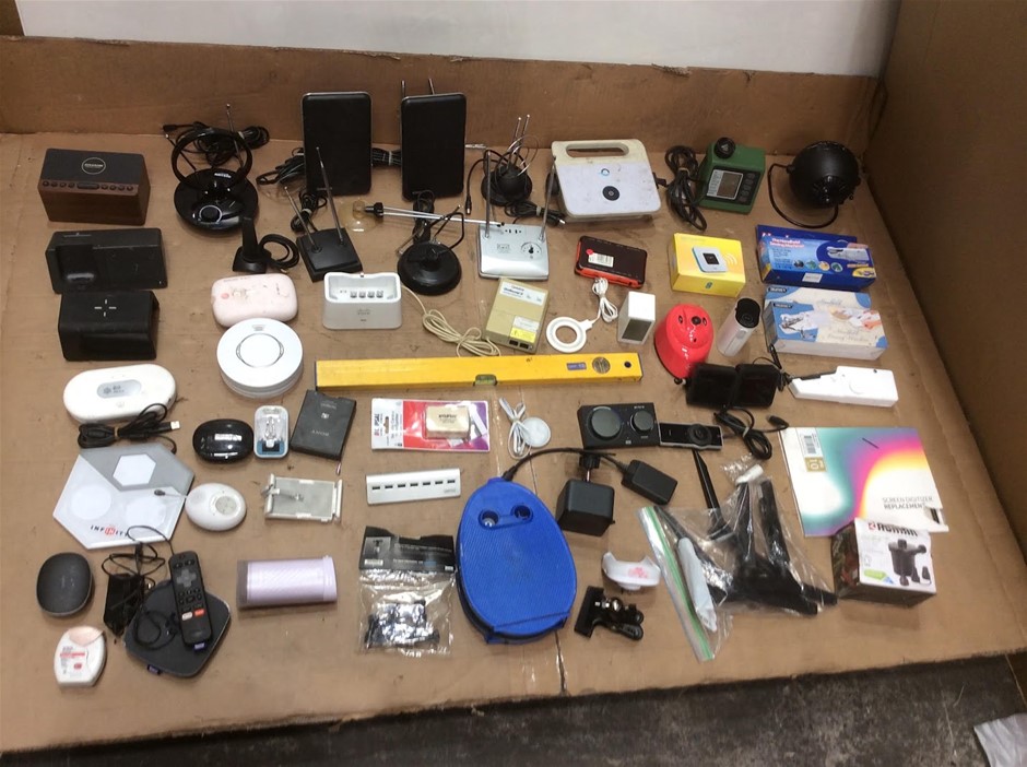 Mixed Brand Electronic Accessories