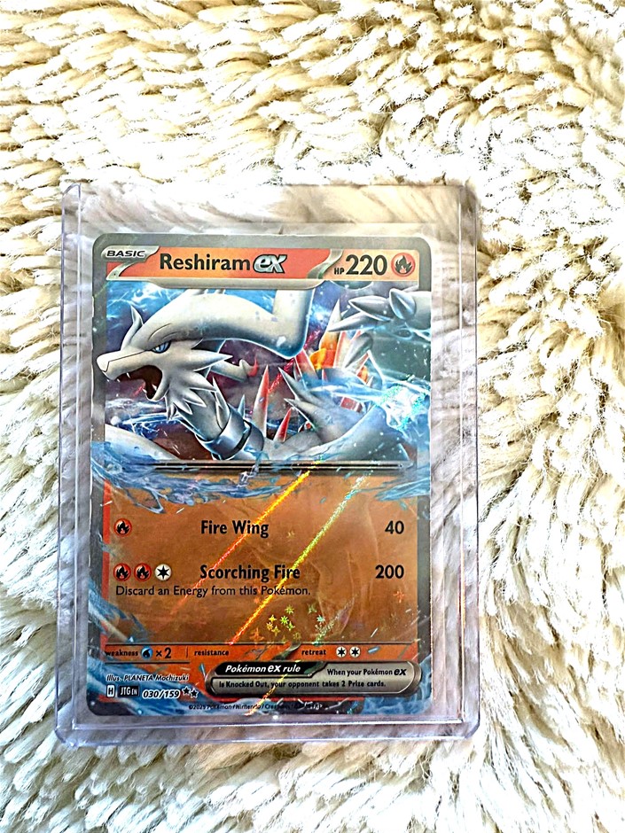 Reshiram ex 030/159 Double Rare English Pokémon Card.