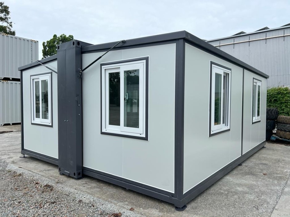 <p>1 x 4.7M x 6M Portable Building </p>