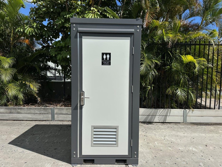 <p>1 x Single Toilet Block</p>