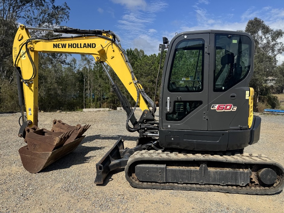 2021 New Holland Excavator E60C