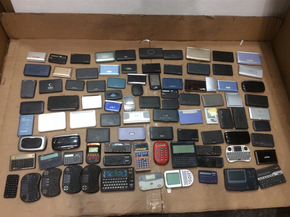 Mixed Brand Vintage PDA Handheld Computer And Calculator Lot