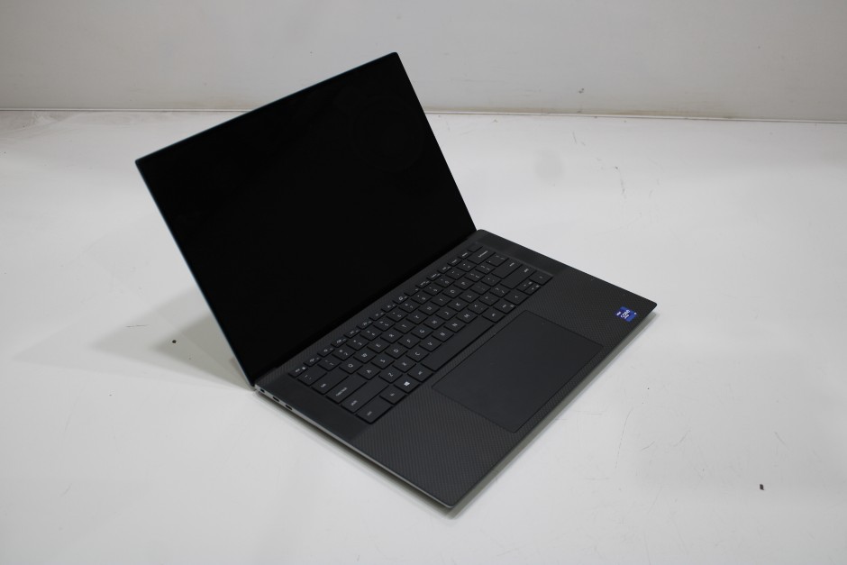 <p>DELL PRECISION 5560</p>