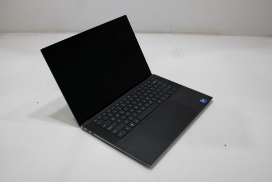 <p>DELL PRECISION 5560</p>