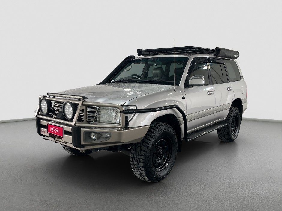 2003 Toyota Landcruiser Sahara Petrol