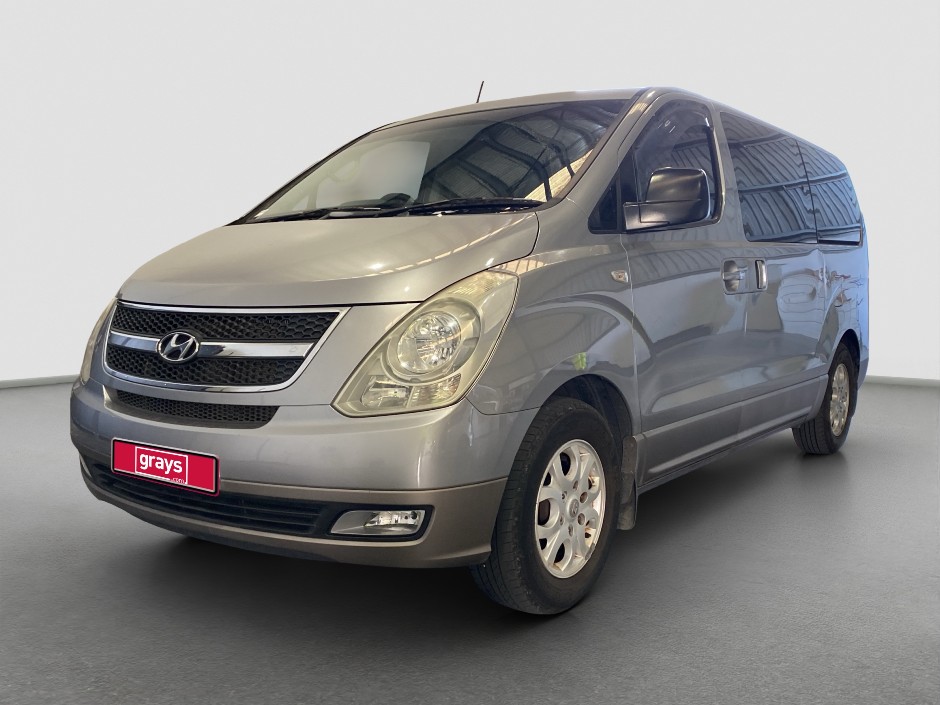 2010 Hyundai iMax Shuttle Petrol