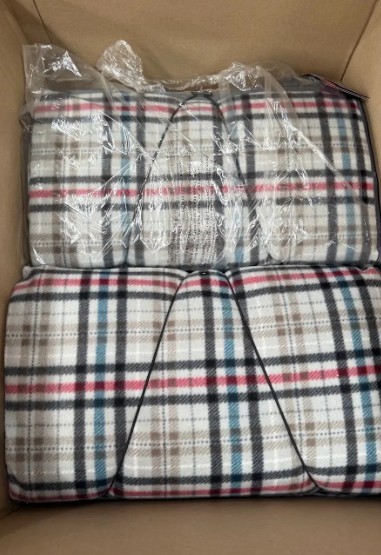 2 x Electric Blankets. NB: Has not been tested, condition unknown. Impor