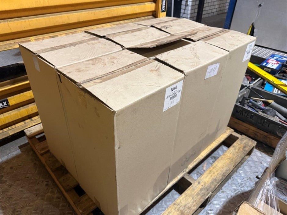Pallet Comprising Torit TD LG UltraWeb Filter
