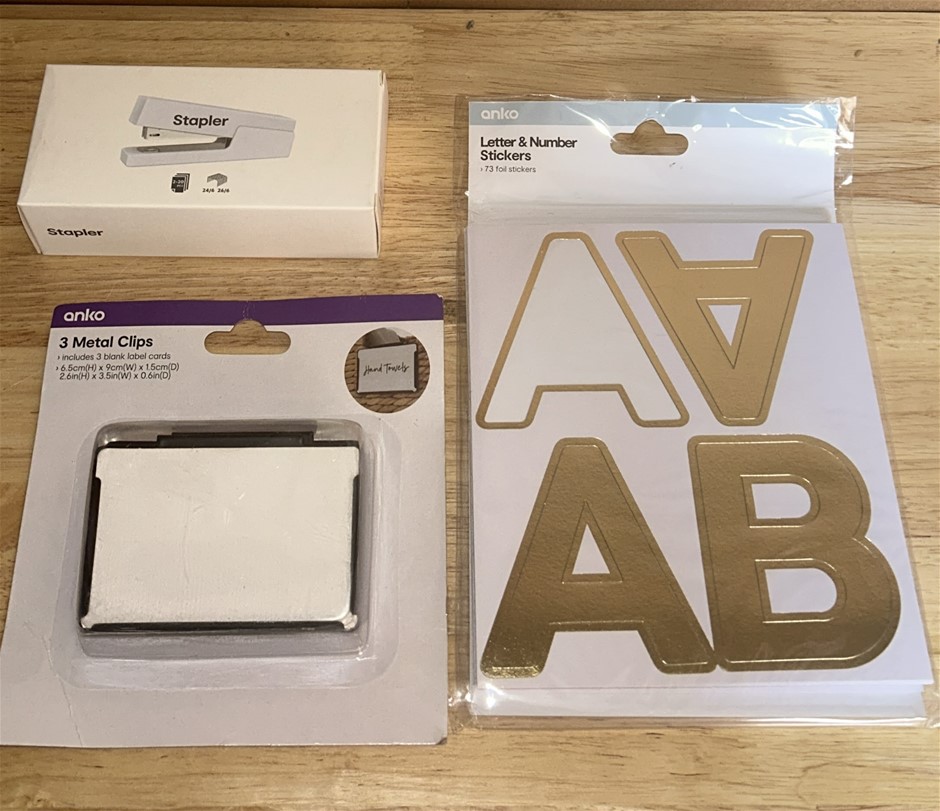 3x Assorted Items/Accessories