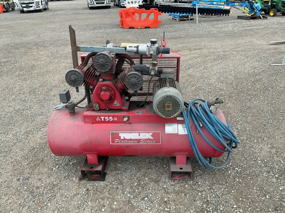 <p>2013 Toolex T55 Air Compressor</p>